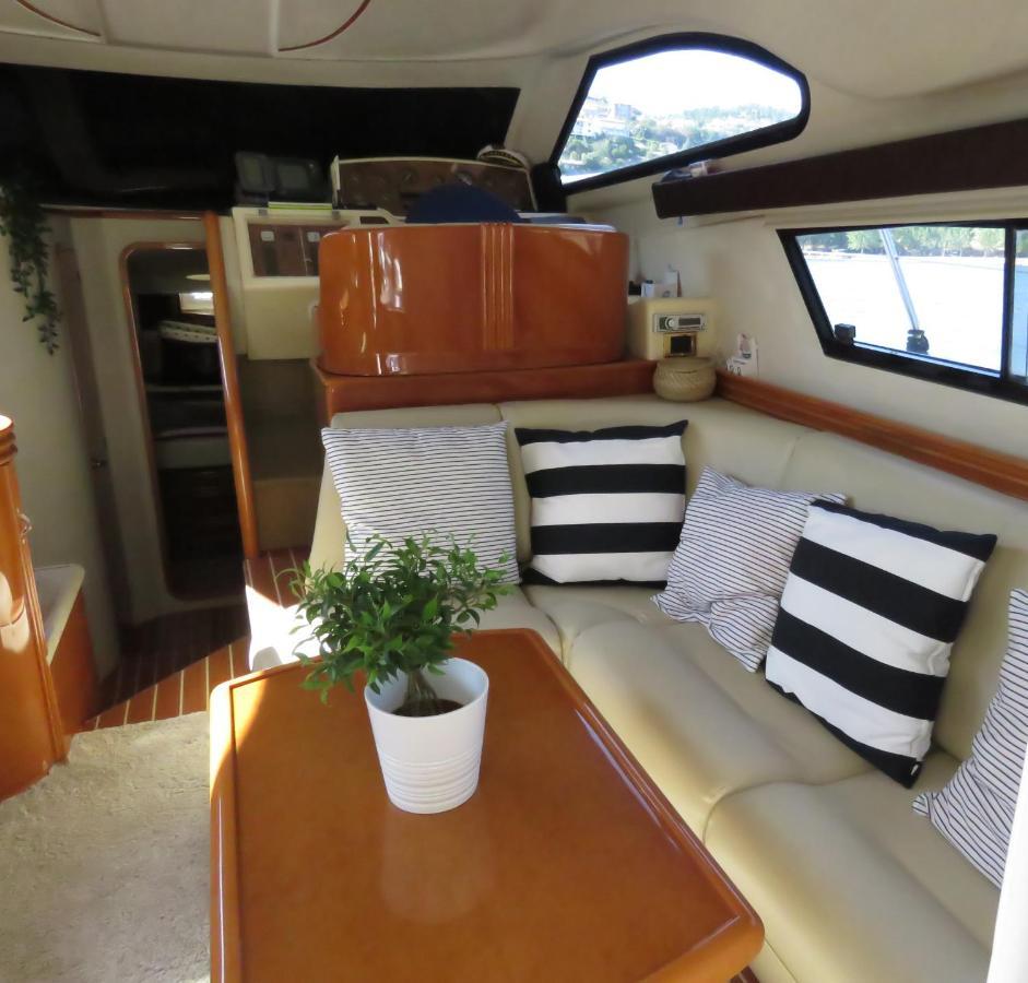 ホテル Aquadouro Yacht Radames - Sleep Boat Experience カステロ・デ・パイヴァ エクステリア 写真