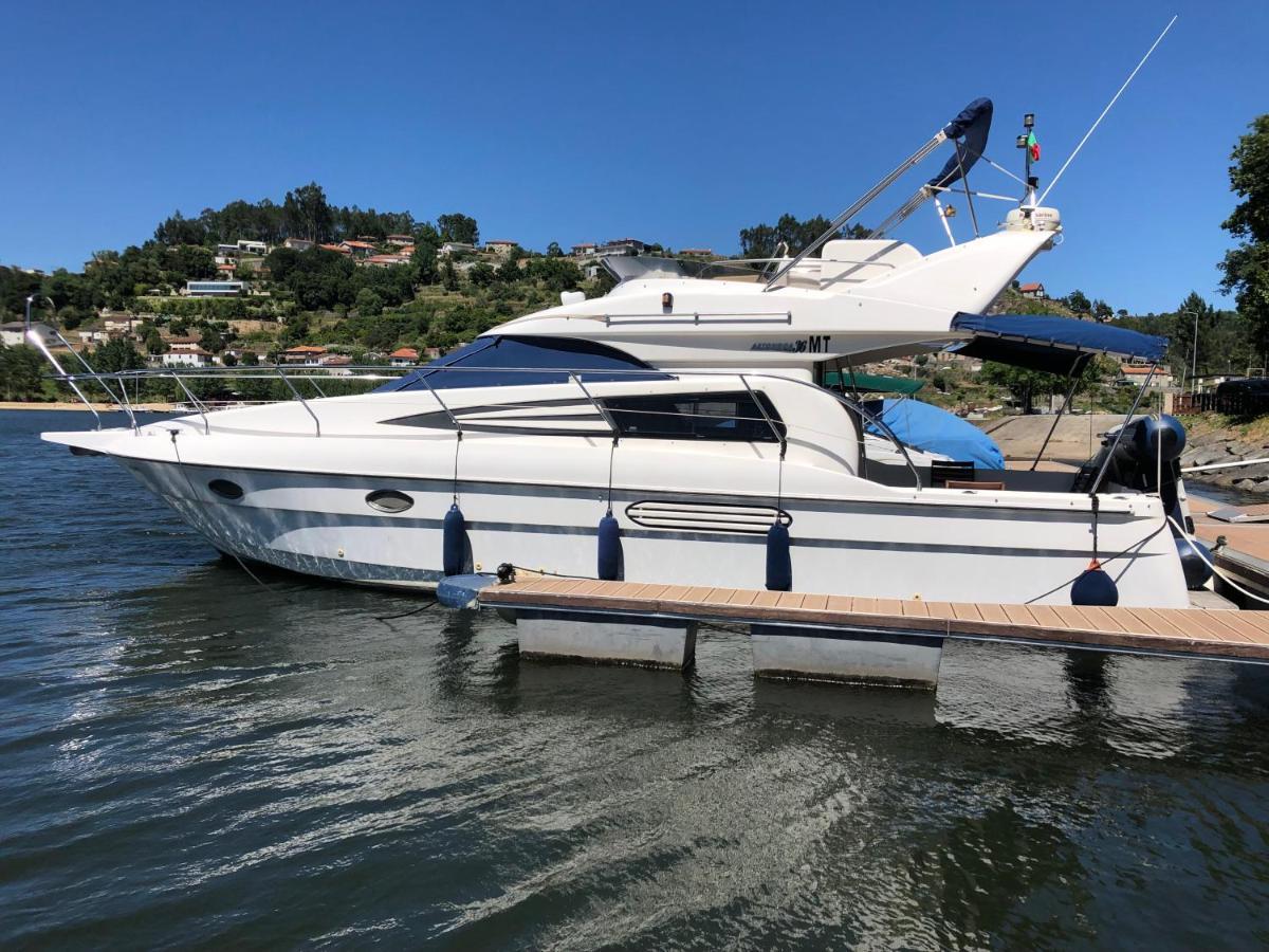ホテル Aquadouro Yacht Radames - Sleep Boat Experience カステロ・デ・パイヴァ エクステリア 写真