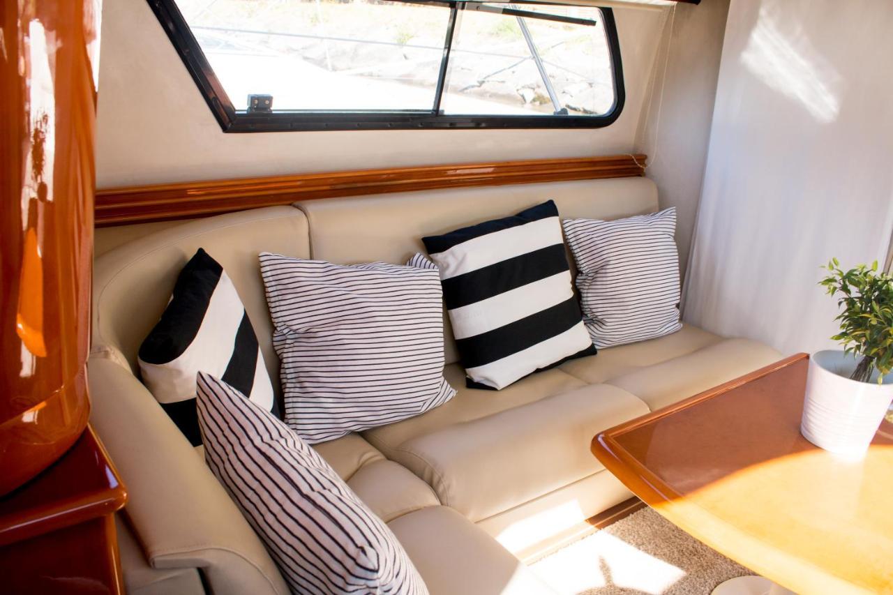 ホテル Aquadouro Yacht Radames - Sleep Boat Experience カステロ・デ・パイヴァ エクステリア 写真