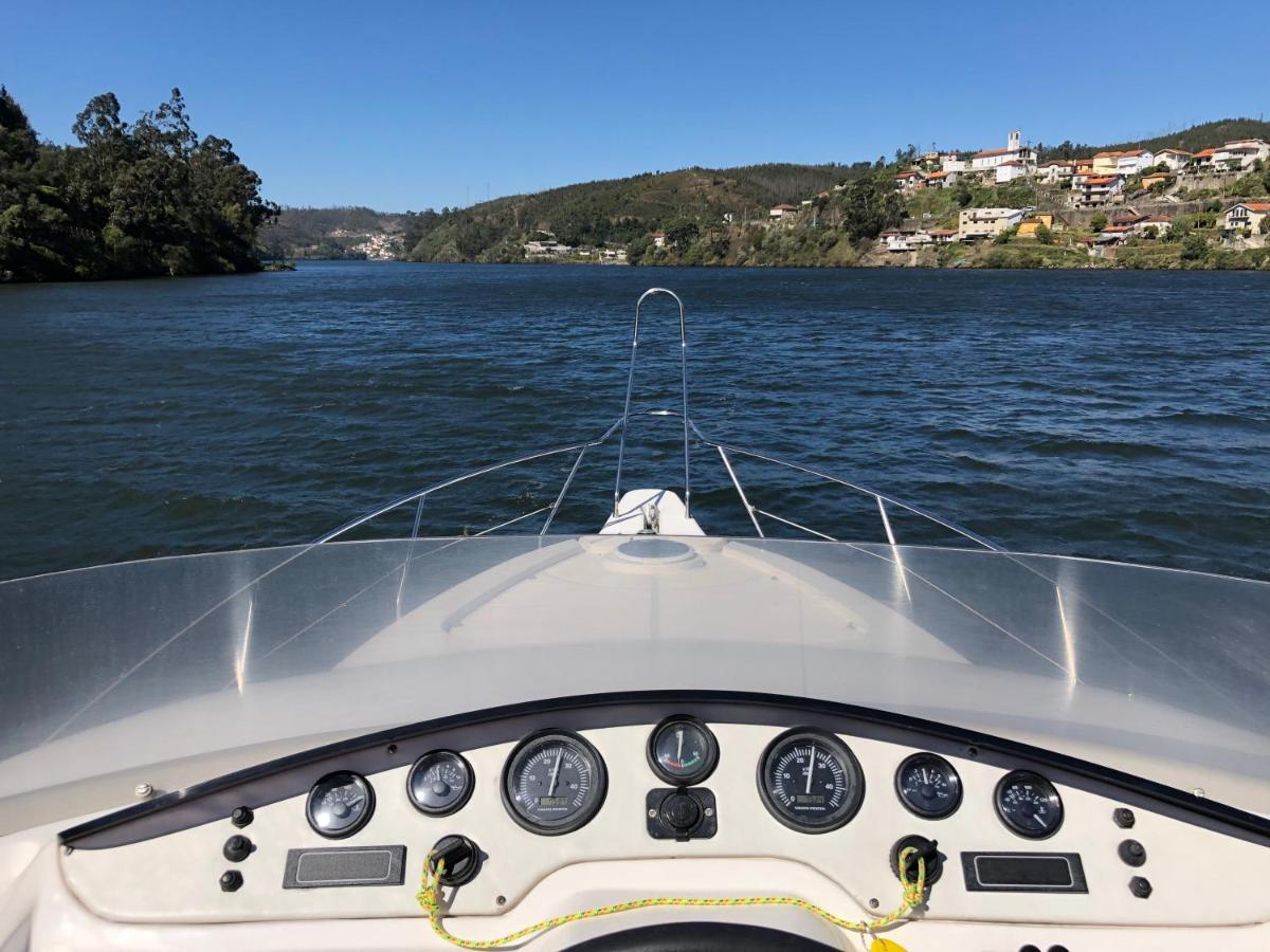 ホテル Aquadouro Yacht Radames - Sleep Boat Experience カステロ・デ・パイヴァ エクステリア 写真